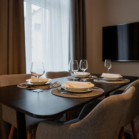 Neu Im Zentrum 2 Stilvolle Premium-suiten Mit Parkplatz